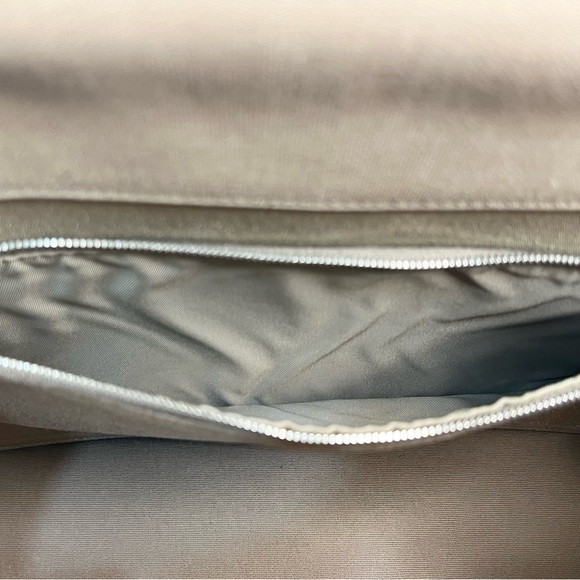 Hermes Tan Tote Bag Spacious Structured Design - Picture 15 of 16